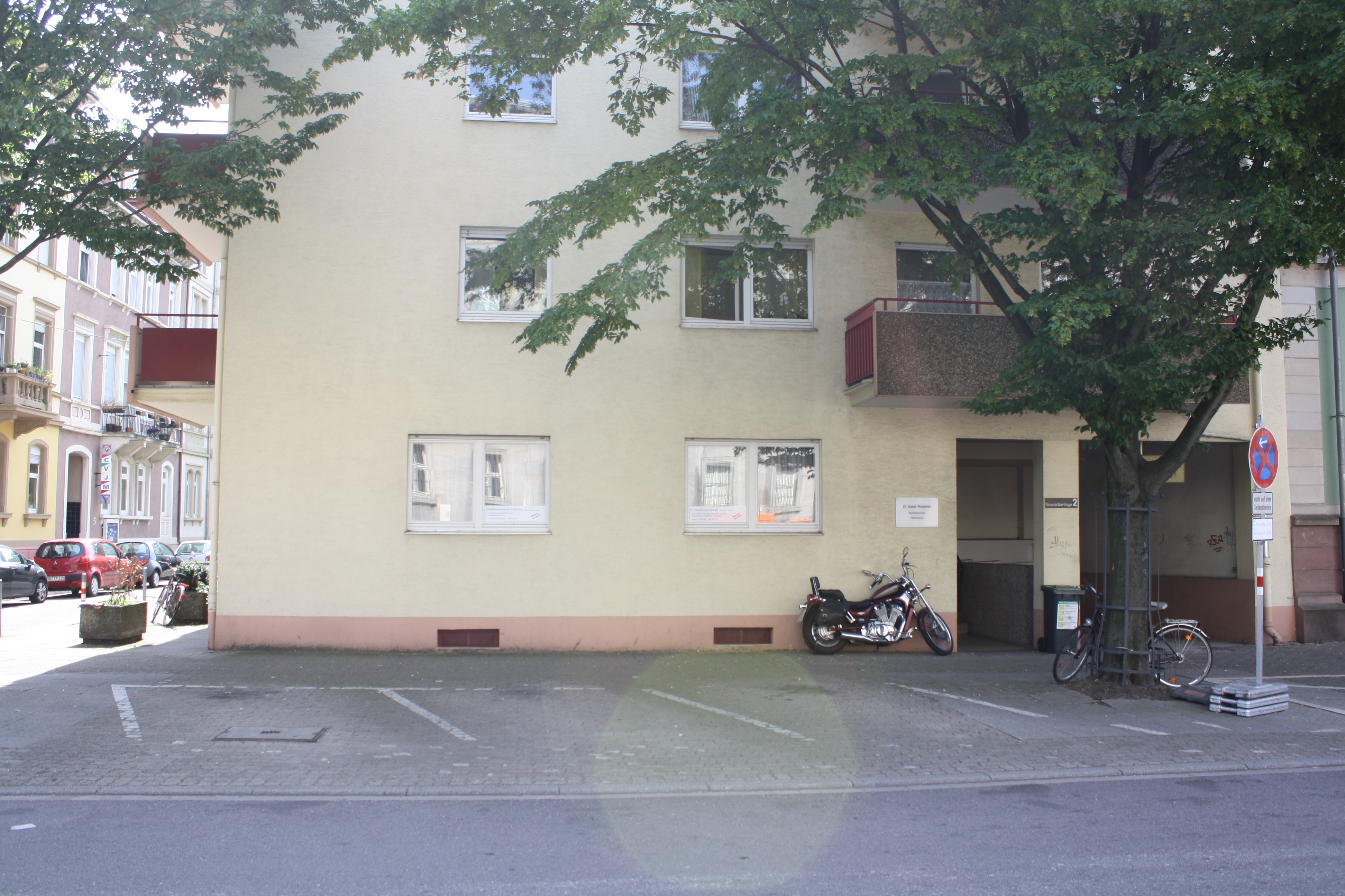 Kanzlei Dr. Wo im Erdgeschoss