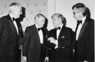 Werner Otto Bundesbankprsident Karl Klasen Bundeskanzler Helmut Schmidt und Michael Otto 1979
